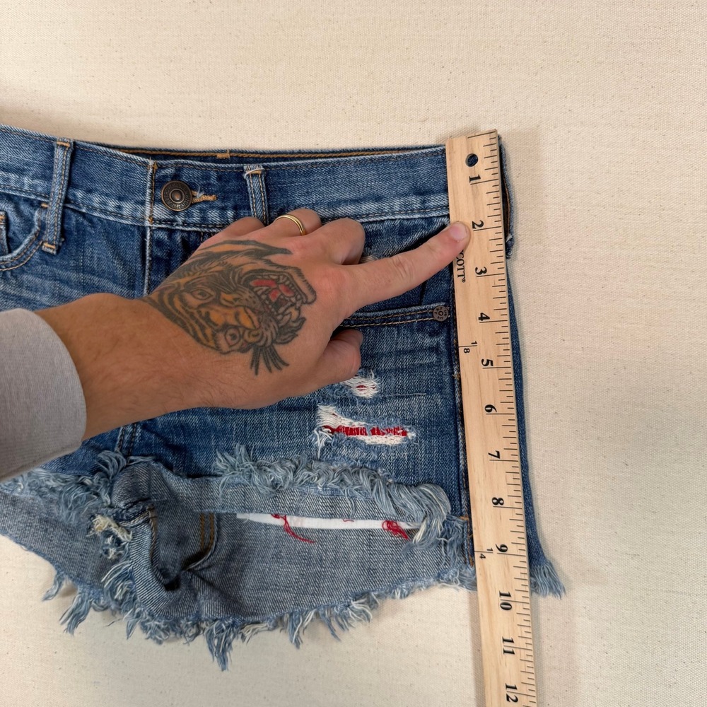 Abercrombie & Fitch Mircro Shorts Distressed Denim Shorts Size 0 W27 Frayed Hem - Picture 5 of 8